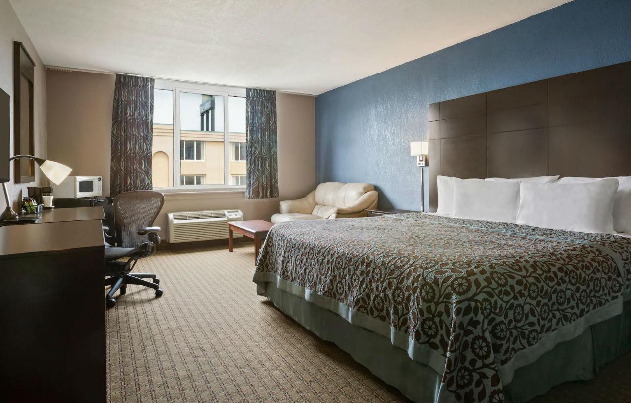Hotel Days By Wyndham Willoughby/cleveland *