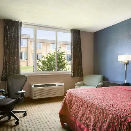 Days Inn By Wyndham Willoughby/Cleveland Esterno foto